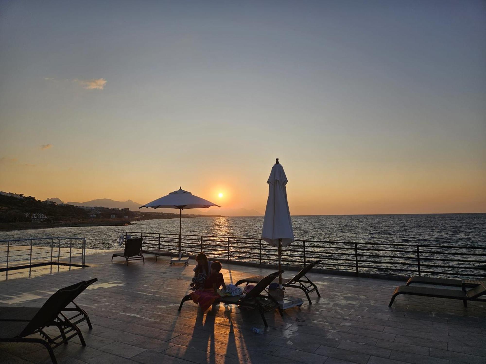 Beachfront Penthouse With Beautiful View In North Cyprus *